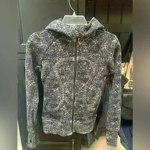Lululemon Jacket Size 2 - Picture 1 of 7